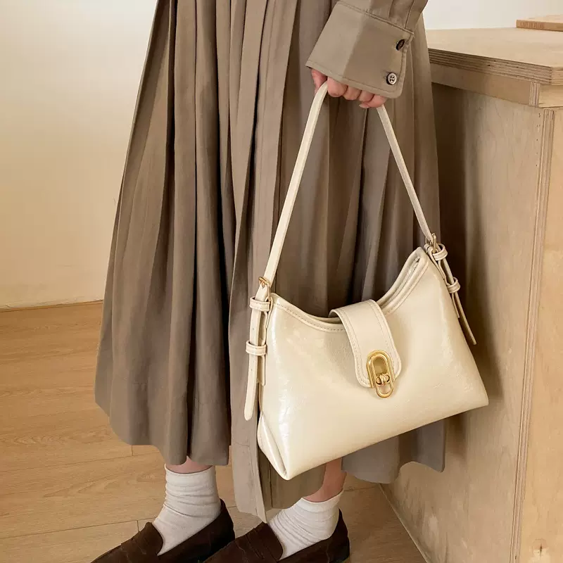 韩国小众包包女2026新款简约百搭通勤单肩包跨境时尚高级感斜挎包