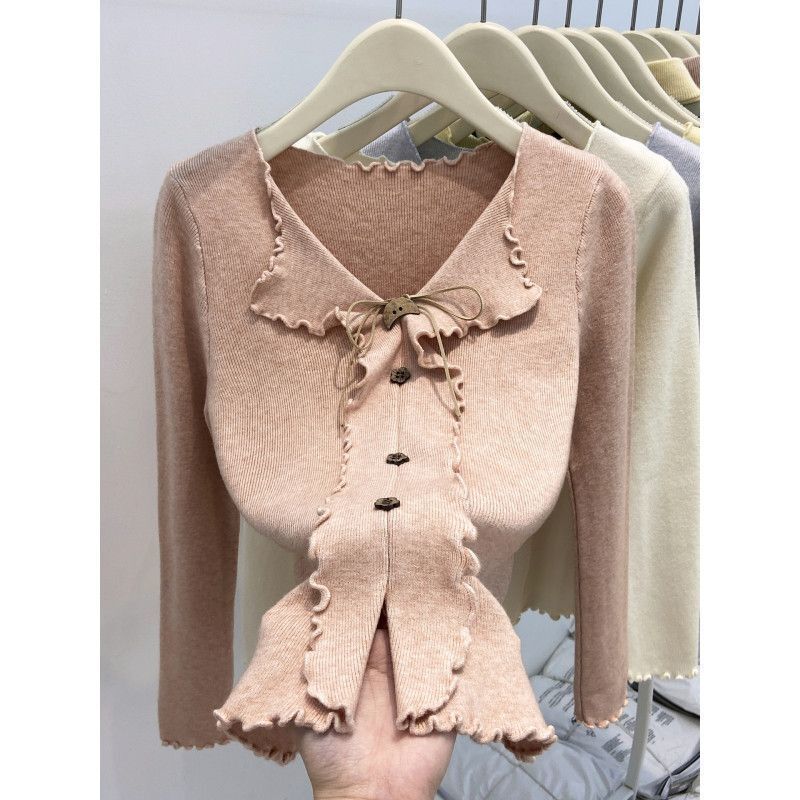 De Rong Miu Style Gentle and Sweet Bowknot Ruffled V-Neck Top for Women with Button Design, Long-Sleeve T-Shirt