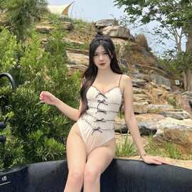 新款连体泳衣女性感辣妹纯欲少女设计感吊带韩版休闲跨境一件代发