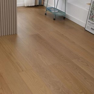 North American Oak Pure Three-Layer Solid Wood Composite Floor Export Wood Flooring Manufacturer Processing and Customization