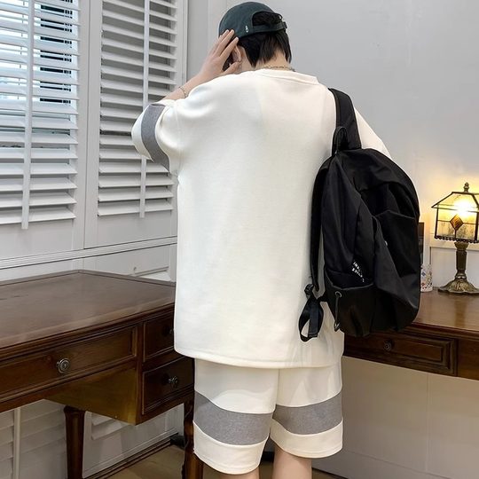 夏季加大码两件套潮牌短袖恤套装男初中帅气新款青少年运动一套