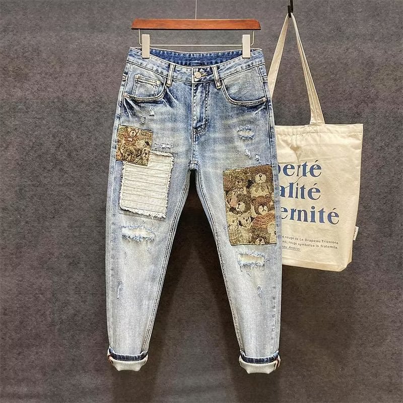Men's Slim Fit Ripped Jeans With Bear Patch High Street Style_voghion.com