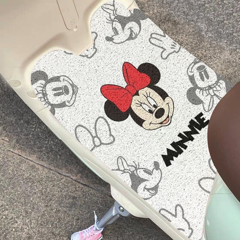 Cartoon Mickey Electric Scooter Foot Mat with Thickened Wire Loops, Anti-Slip, Dirt-Resistant, Easy to Clean, Direct from Manufacturer, Wholesale