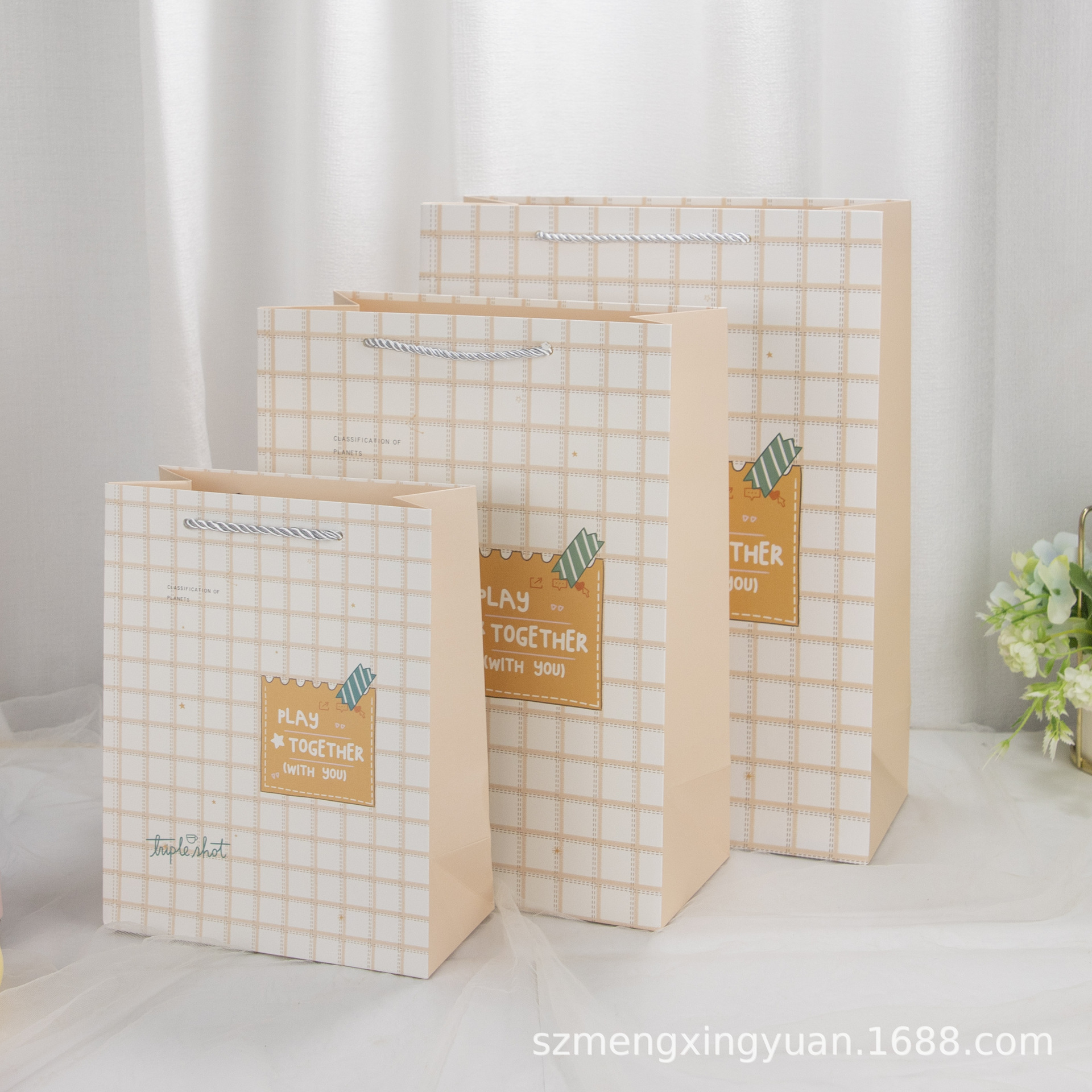 Moda simple más signo grande tamaño pequeño Día DE LA Madre cumpleaños de los niños ins estilo bolsa de regalo Regalo de Cumpleaños bolsa de papel portátil