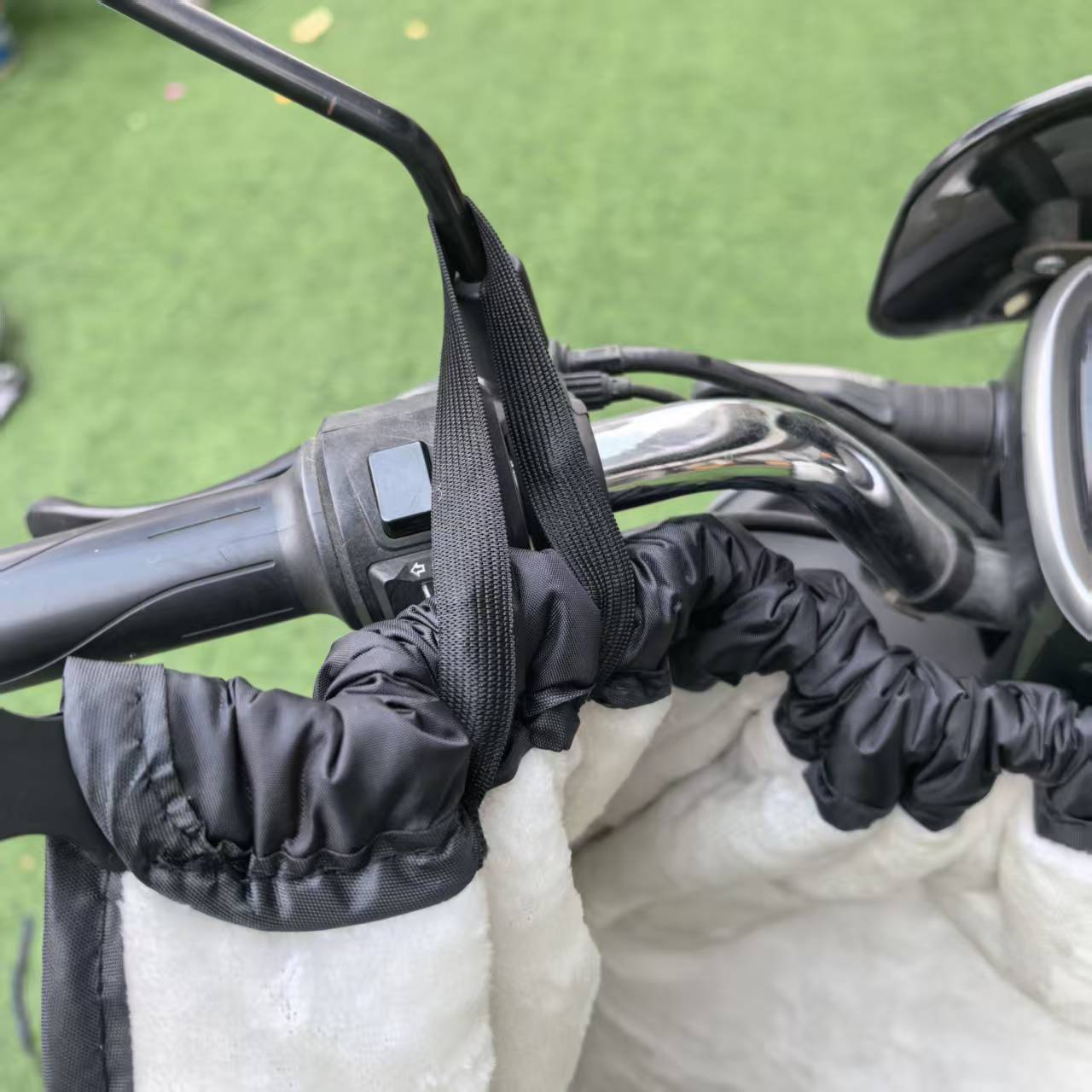 New Electric Vehicle Windproof Skirt Leg Warmers Winter Knee Warmer Fleece-Lined Electric Scooter Thickened Waterproof Windproof Cover