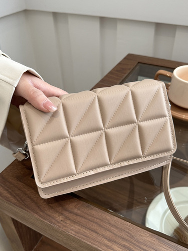 Designer Grid Bag for Women, 2024 New Trend, Versatile and Fashionable Small Square Shoulder Bag for Women, Lightweight Luxury Style