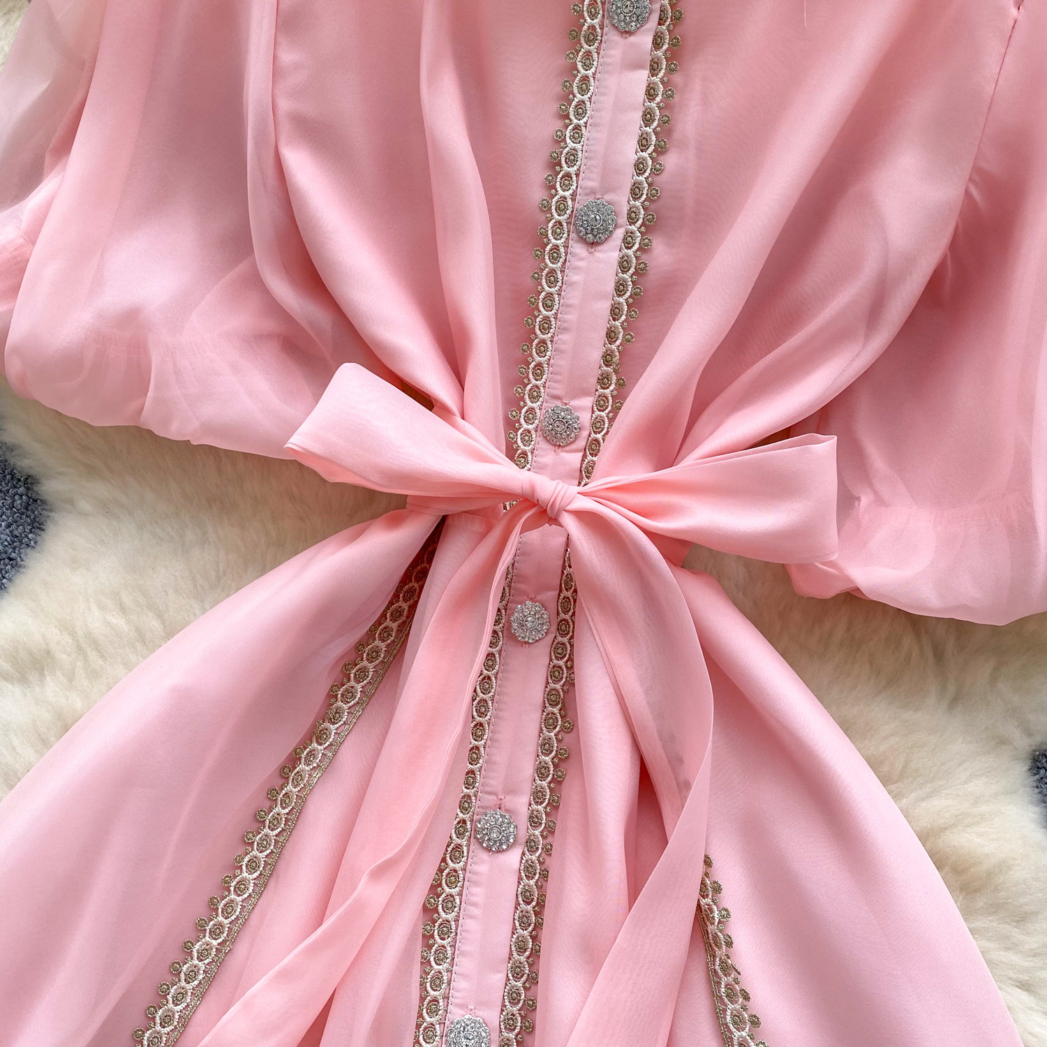 Women's Clothing Niche Retro Palace Style Heavy Lace Splicing Tie Waist Lantern Sleeve Mesh Dress_ecoleips.com