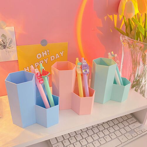 Mildly creative pen holder diamond-shaped 3-grid pen holder hexagonal pen holder pen holder desktop storage makeup brush storage bucket