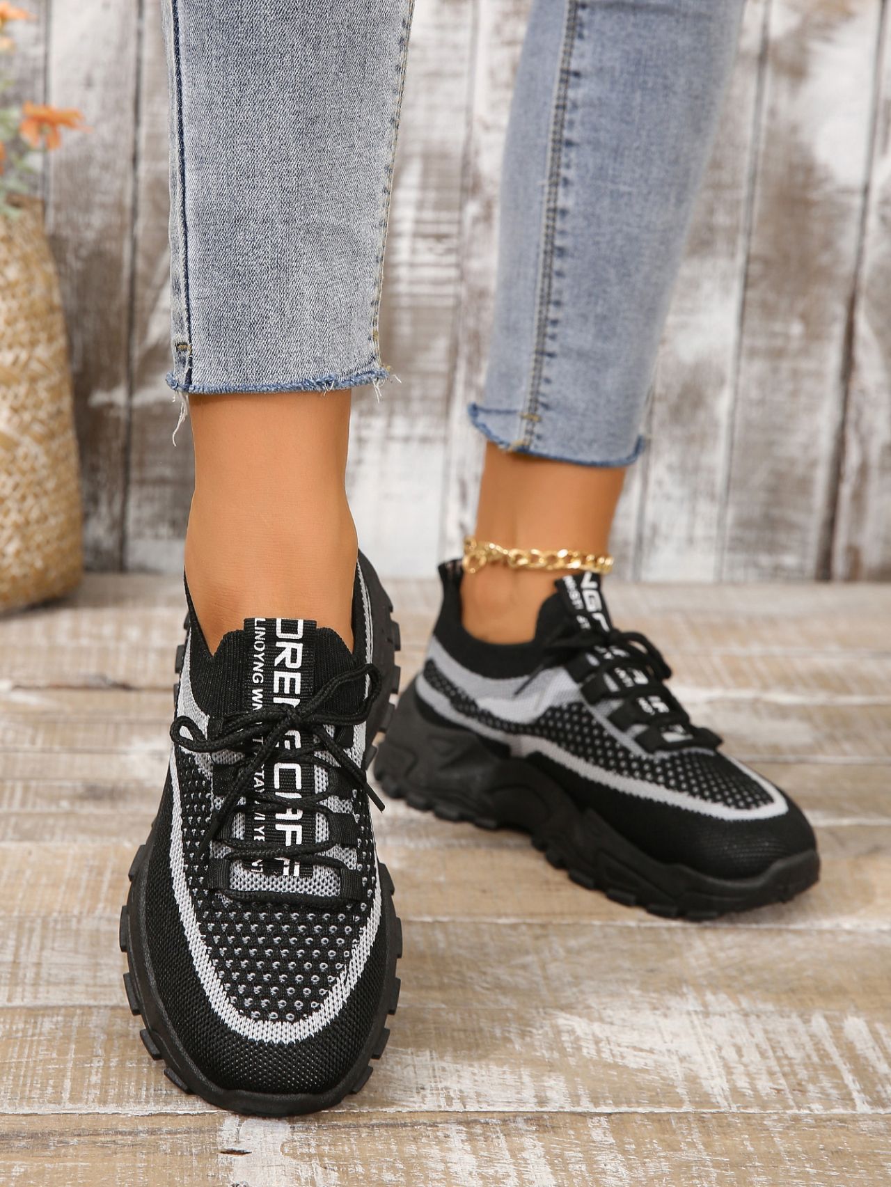 Sneakers Image 5