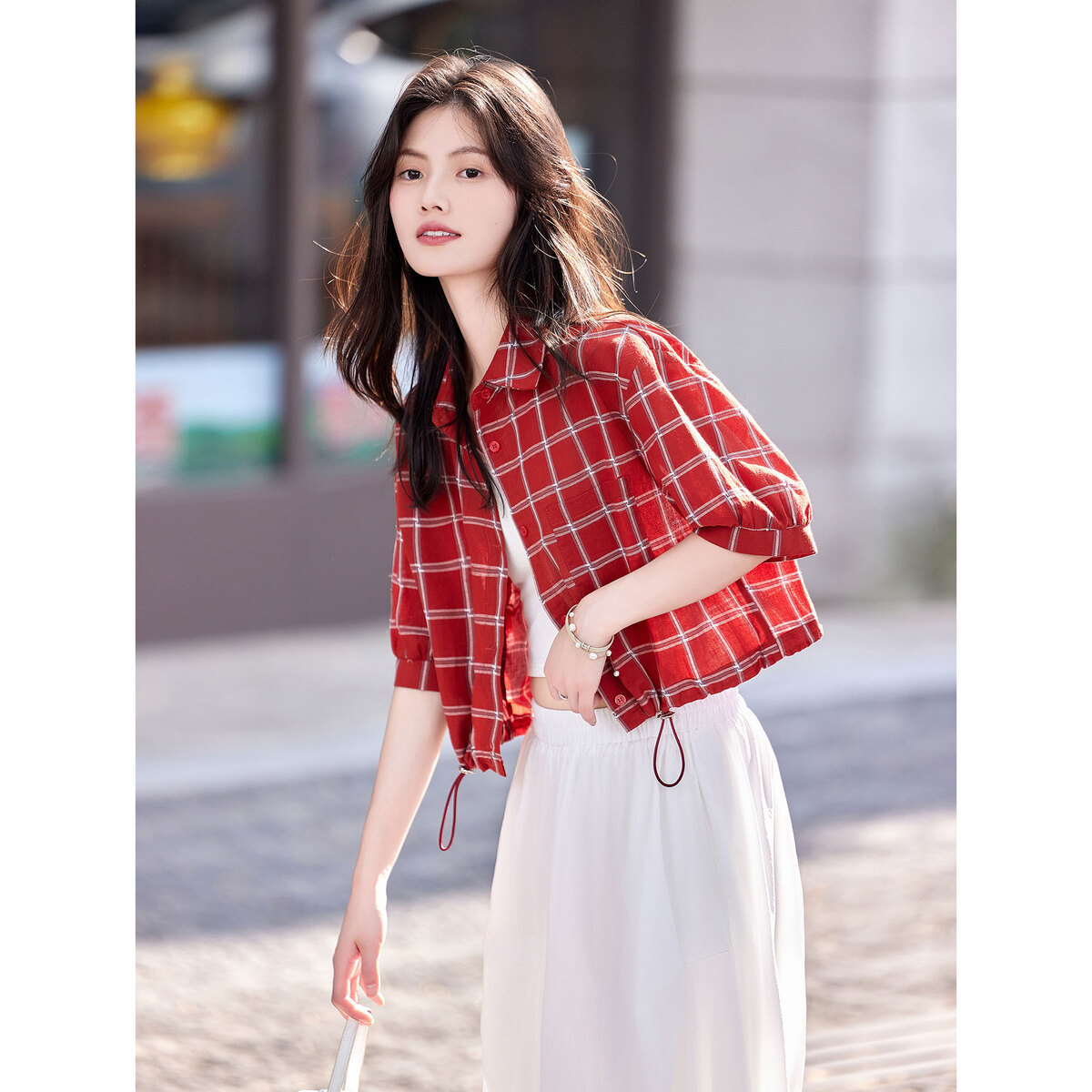 Áo sơ mi nữ cổ bẻ ngắn tay phong cách Nhật Bản kẻ sọc đỏ — kẻ sọc đỏ chi tiết 3