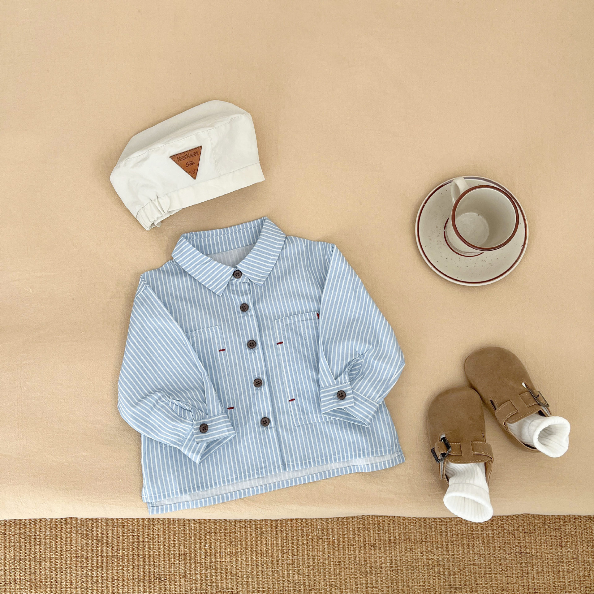 Primavera y otoño de los niños camisa de manga larga a rayas extranjeras, chaqueta de moda coreana para bebés, ropa suelta para hombres
