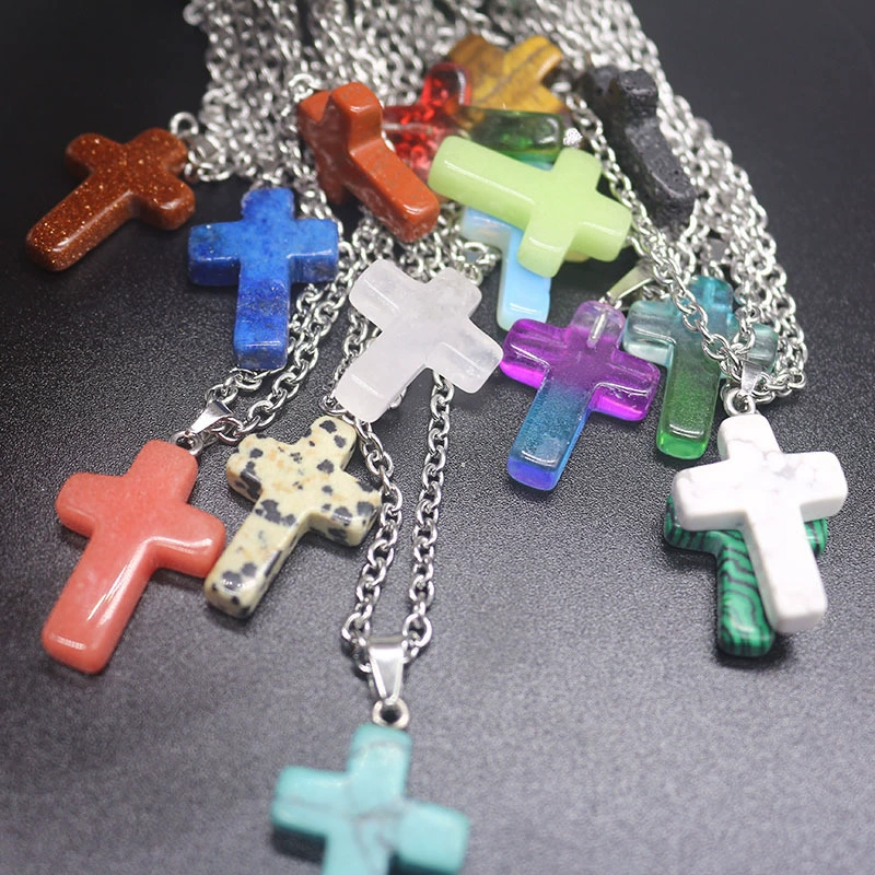 Внешняя торговля взрывы Европа и США популярный натуральный камень хрустальный камень крест кулон ожерелье аксессуары производство ювелирных изделий оптом