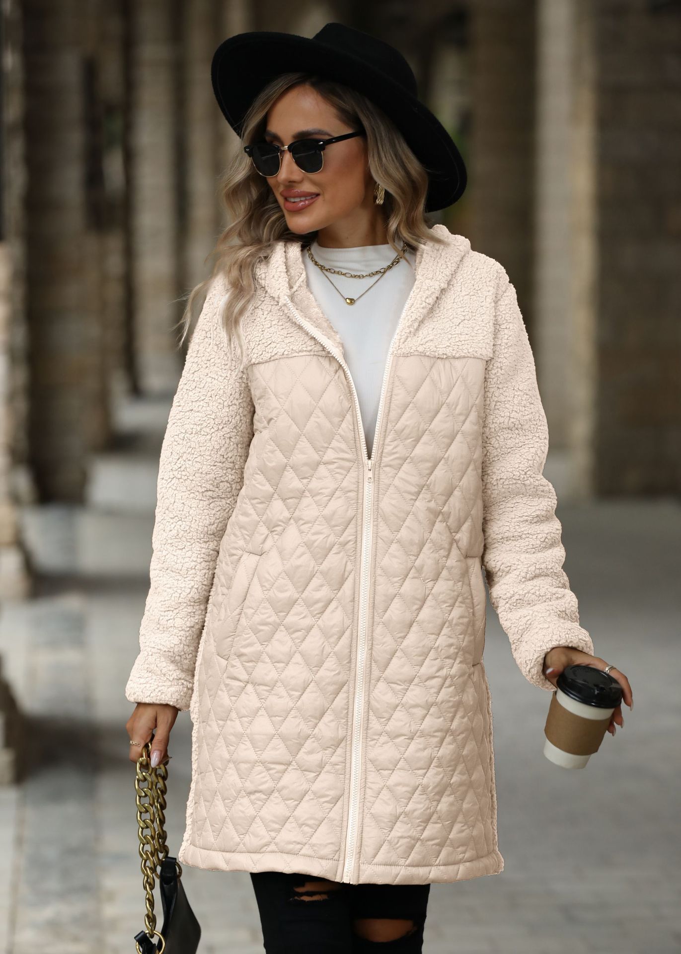 K New Women's Loose Hooded Zipper Plush Coat Jacket. No Glasses, Necklace Or Other Accessories._voghion.com