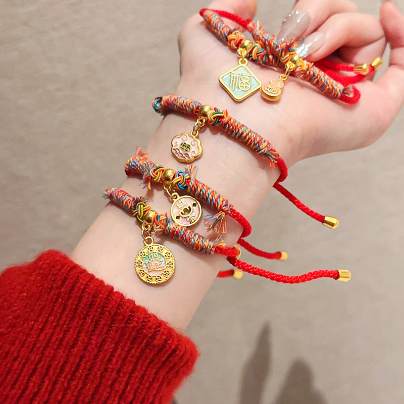 Nuevo estilo chino Lucky Nafu Año de nacimiento Pulsera de hilo rojo Moda Pulsera de todo fósforo Pulsera de temperamento de lujo ligero de nicho