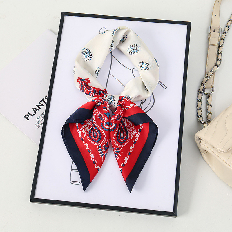 Red rhyme brocade chapter / 70*70CM