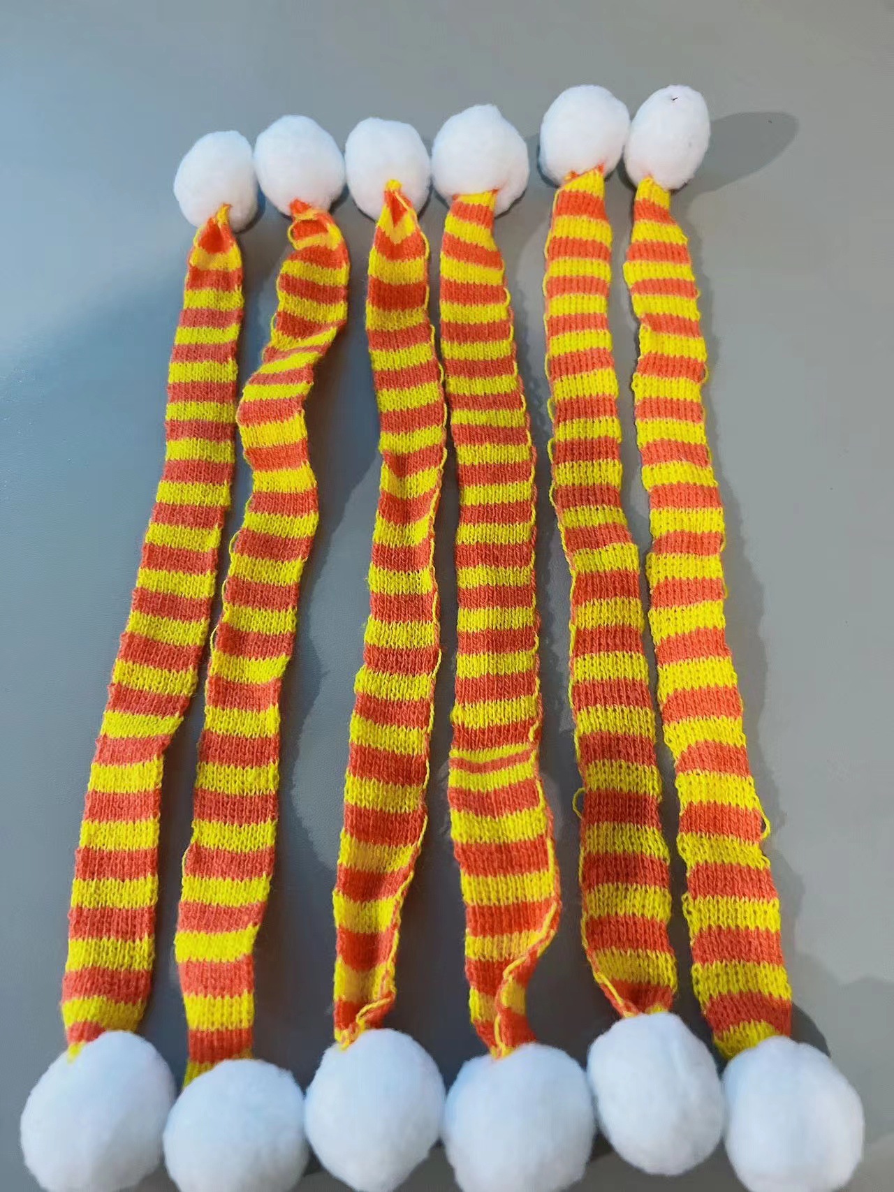 Pañuelo rojo y amarillo