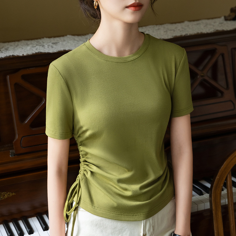 Camiseta de manga corta acanalada para mujer, nuevo estilo 2025, color liso, cuello redondo, cintura elástica fruncida con cordón, venta al por mayor