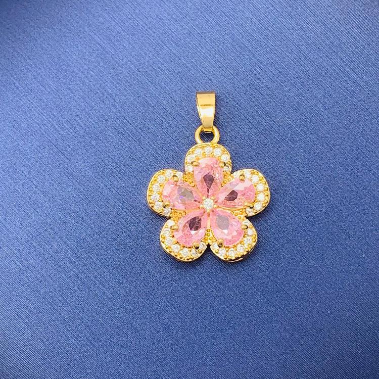 Tiktok Venta caliente colgante al por mayor auto-seleccionado 100 cobre colgante único con fuente de cadena de fábrica al por mayor sin cadena