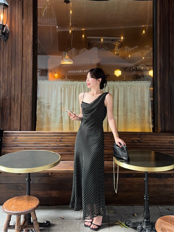 Pure Desire Sweet and Spicy Girl Design Strap Dress for Women Summer 2026 New Style Waist-Cinching French Polka Dot A-Line Long Dress