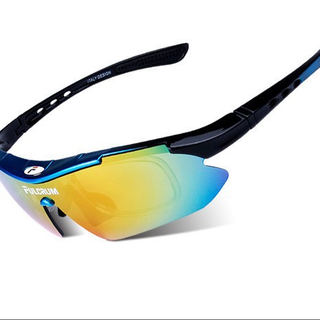 Travel glasses for cycling