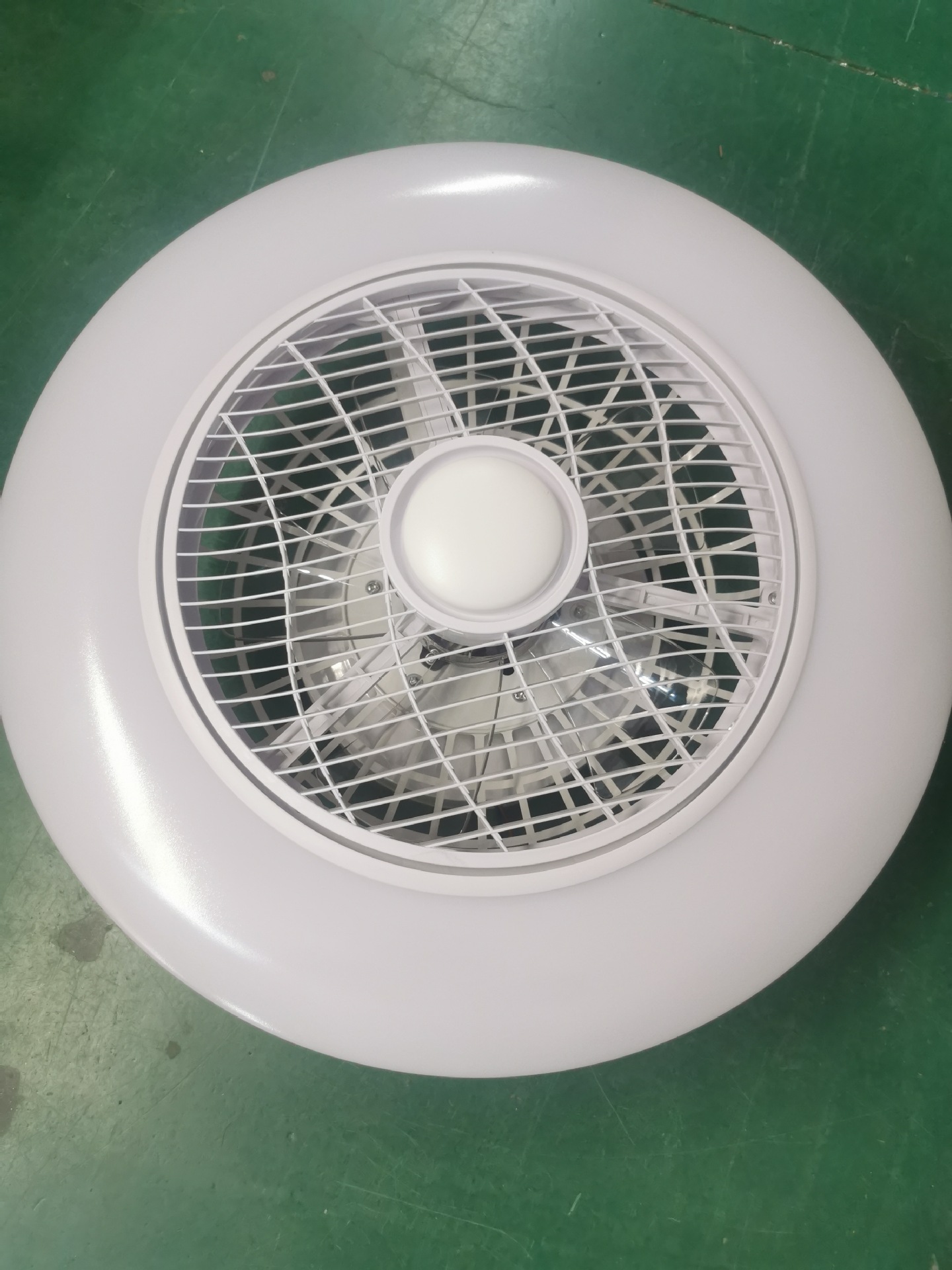 负离子风扇灯正面