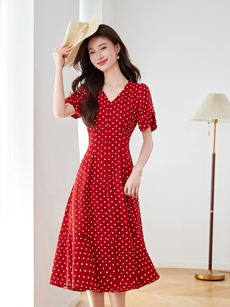 Váy liền chấm bi cổ chữ V dáng dài chiết eo thon gọn — Màu đen, Màu trắng, Màu đỏ