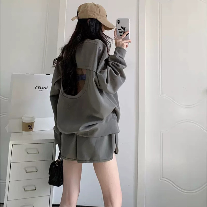 Casual Suit for Women Spring & Fall 2025 New Style Discreet Backless Design Long-Sleeved Sweatshirt Wide-Leg Shorts Two-Piece Set