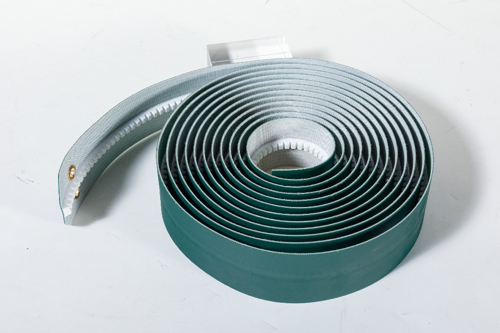 供应波拉切纸机输送皮带 平皮带加导条 防跑偏胶条 60mm宽