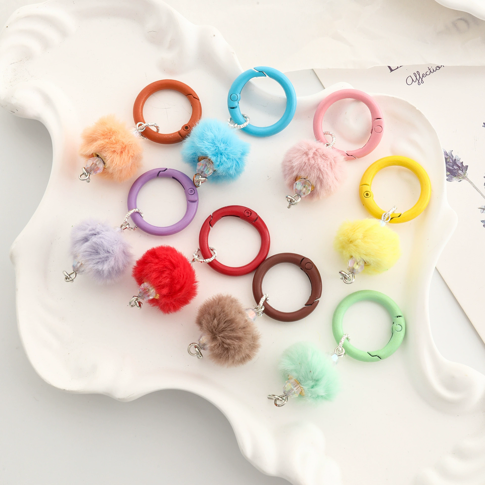 Новая креативная цепочка для мобильного телефона ручной работы с меховым шариком, цепочка с меховым шариком из бисера, слепой ящик, милая подвесная цепочка для ключей