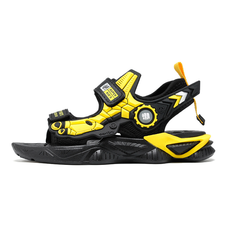 Sandalias para niños de verano 2025 nuevos niños de tamaño mediano y grande antideslizante zapatos de playa al por mayor de zapatos escolares