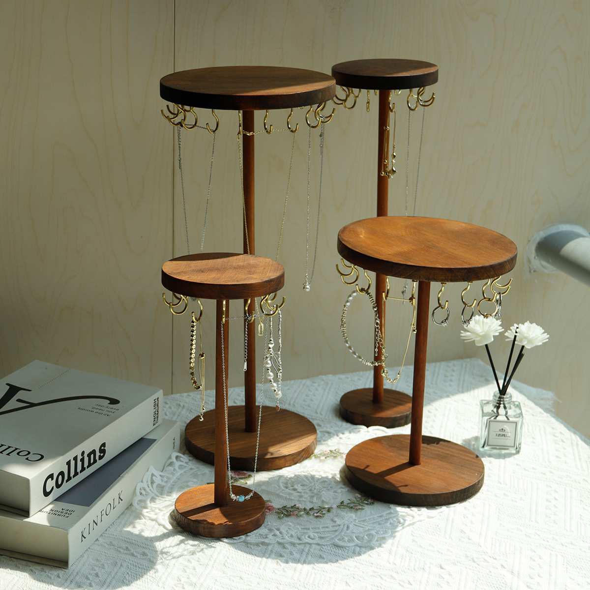 ɫԲ̹ҹչʾƷҼִ鱦ɼ