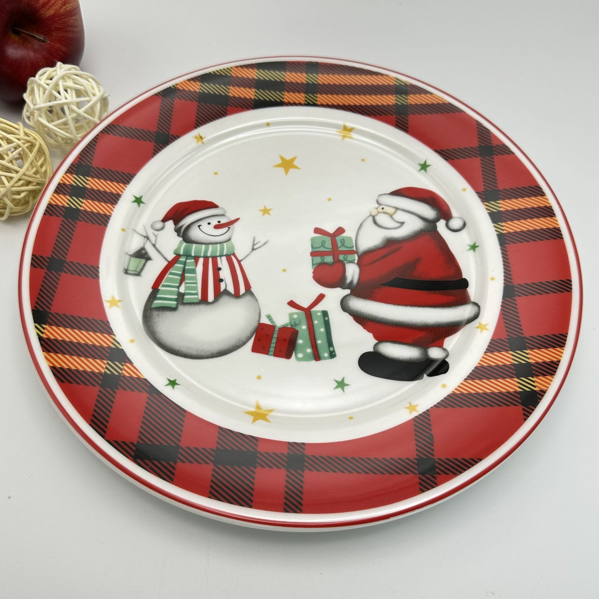 Christmas New 10 inch atmosphere Christmas ceramic cartoon high temperature environmentally friendly bowls and plates tableware_voghion.com