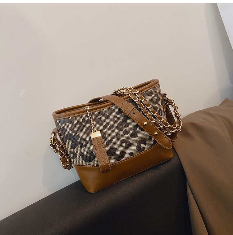 Bolso Pequeño De Otoño E Invierno Nuevo Bolso De Mensajero Bolso De Hombro De Un Solo Hombro Con Estampado De Leopardo De Moda display picture 7