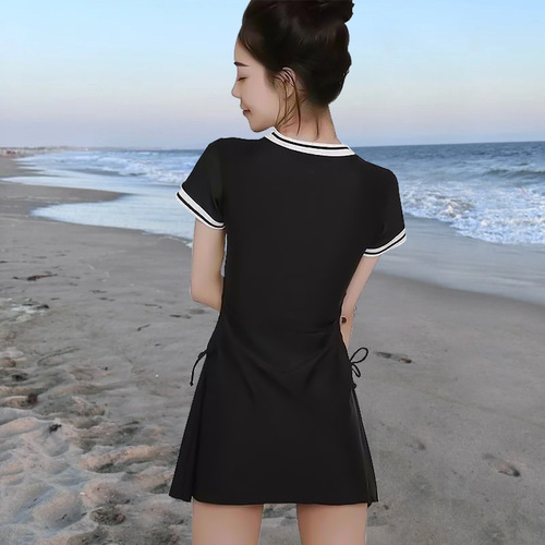 Independent swim trunks, split swimsuit for women, large size Korean version, conservative skirt-style, covers the stomach, slimming, for plus-size women, wholesale swimwear