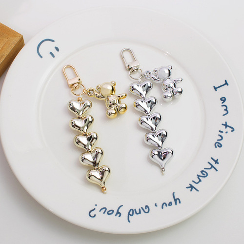Silver cold style love pendant, creative sweet and cool bear heart-shaped beaded car keychain, headphone bag accessories