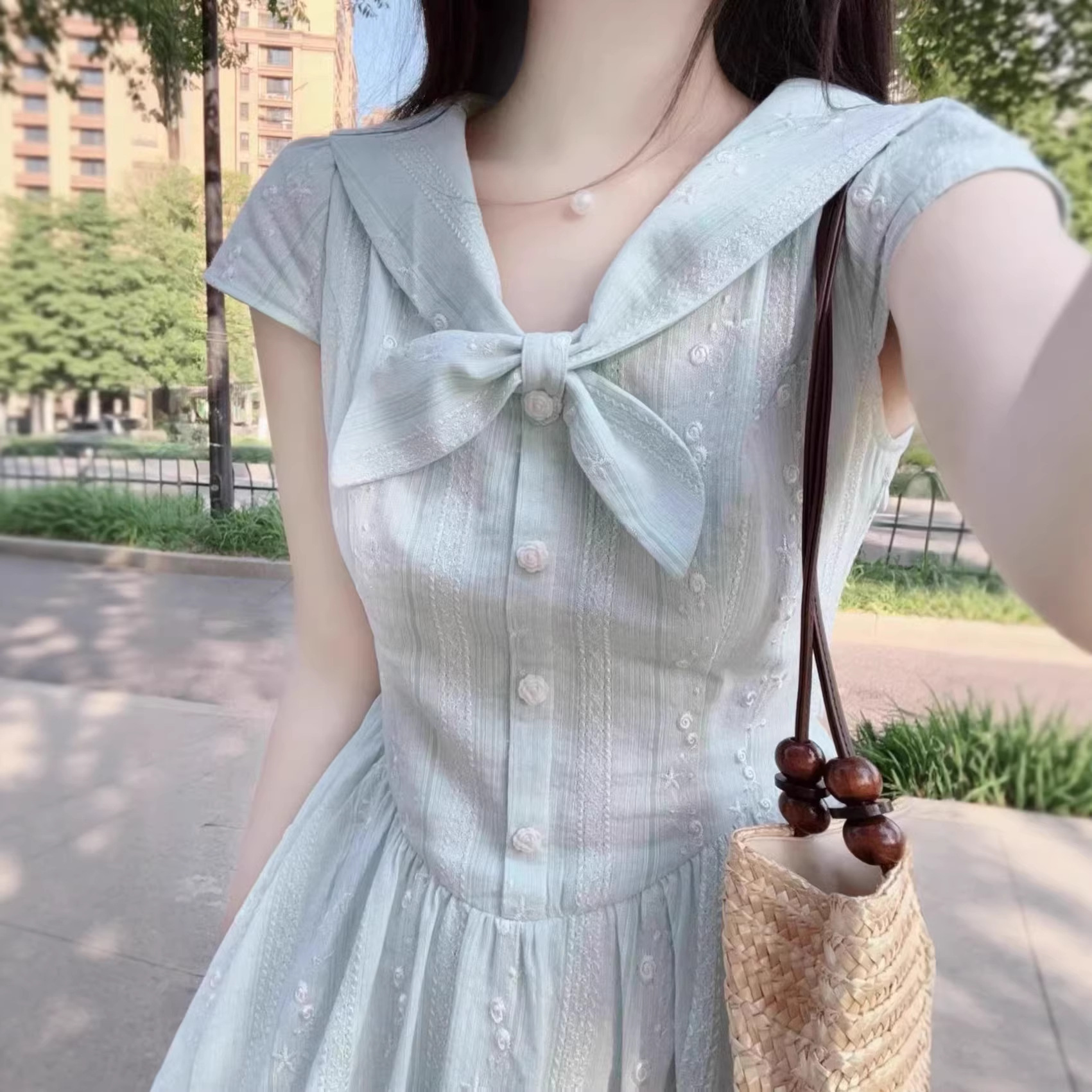 màu xanh nhạt