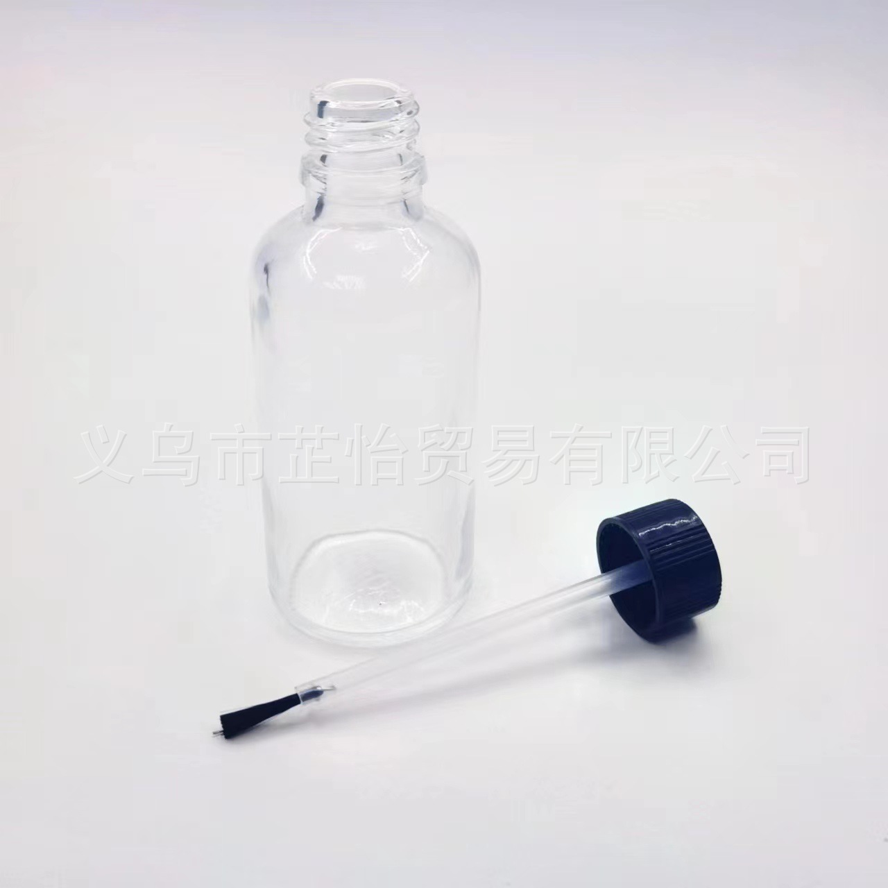现货供应18口香水精油瓶配套黑色盖和毛刷 刷子