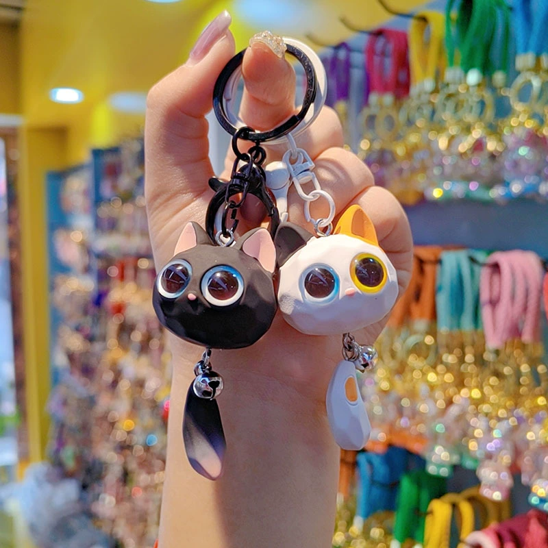 Creative cartoon resin cat keychain, men's and women's car keychain, exquisite couple's backpack pendant, decorative gift
