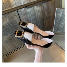 �F؛��l�����ы�ͬ��Ь����RV����ƽ�ל\�ڃ���С���^ͨ�چ�ЬŮ