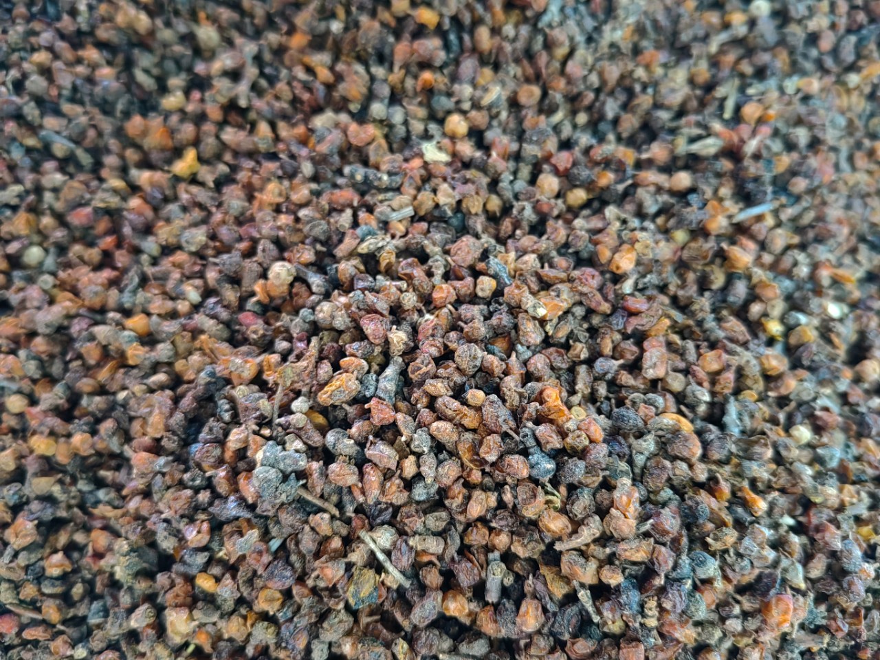 Sea Buckthorn Dried Leaf Tea (Hippophae rhamnoides) — Xinjiang & Inner Mongolia Herbal Tea 500g overview