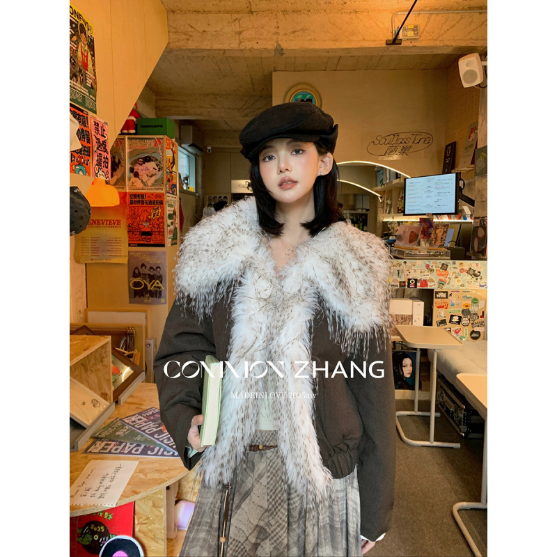 Youji Cz Zhang Autumn and Winter Eco-Friendly Fur Collar Patchwork Short Cotton Coat for Women, Age-Reducing Casual Cotton Jacket B48255 Youji Cz Zhang Autumn and Winter Eco-Friendly Fur Collar Patchwork Short Cotton Coat for Women, Age-Reducing Casual Cotton Jacket B48255