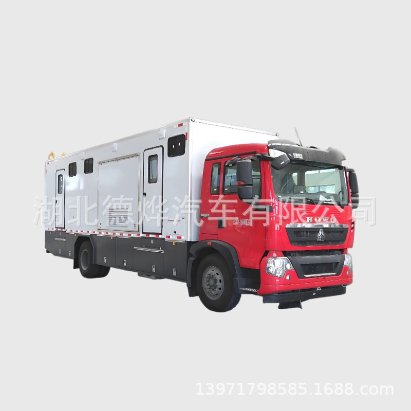 Мобильный туалет Sinotruk Howo: размер/количество мест/конфигурация, опционально, устанавливаемый на транспортное средство