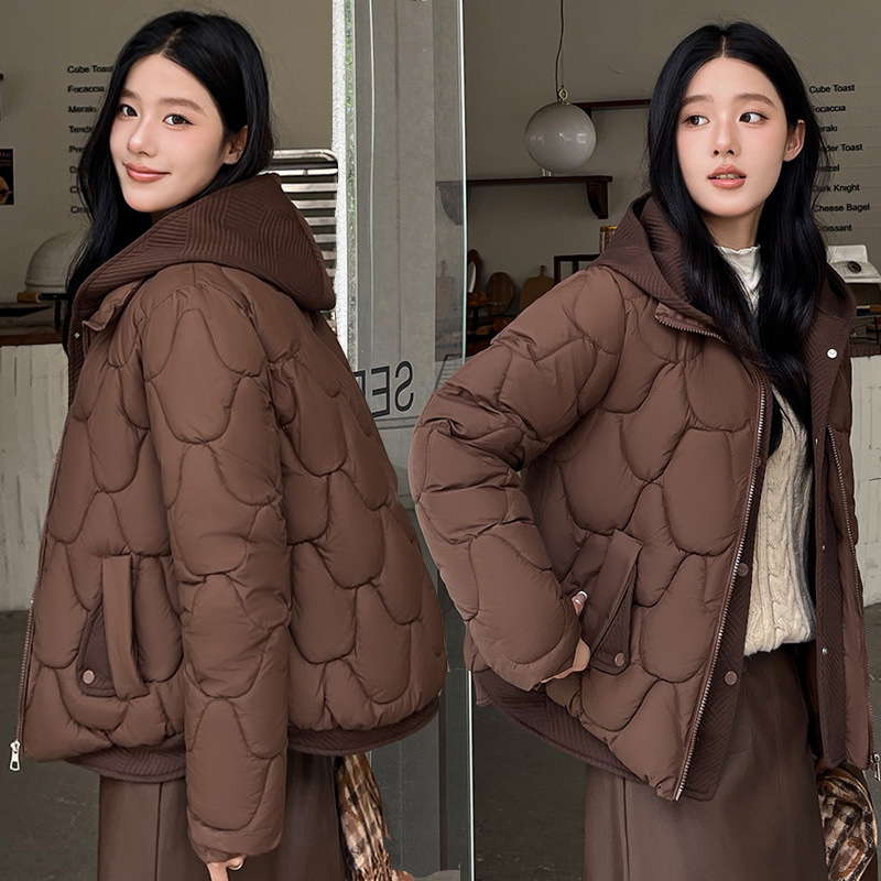 2025 estación europea de algodón corto para mujeres invierno nuevo falso de dos piezas encapuchadas plumón casual chaqueta de algodón gruesa suelta