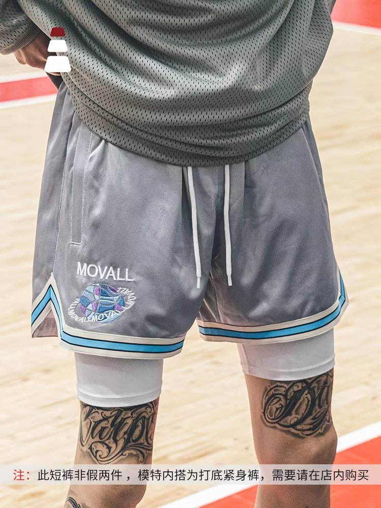 Pantalones cortos casuales de verano sueltos, marcas de moda para hombres, estilos calientes, pantalones exteriores de moda, pantalones de cinco puntos coreanos de todo fósforo