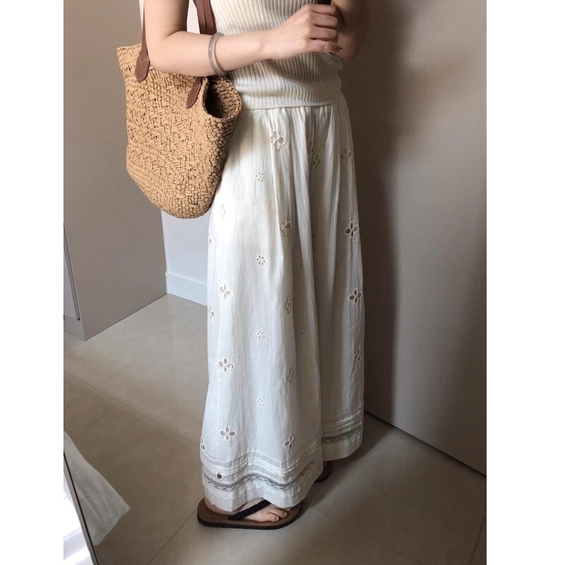 Korean-Style Lazy Style Off-White Pants for Pear-Shaped Body, Slimming Wide-Leg Casual Pants with Lace Trim for Women