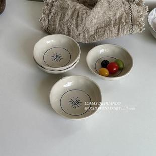 ��ʽins�����մ�պ�ϵ��u�ʹ׵������{�ϵ�С�˵������²�С��