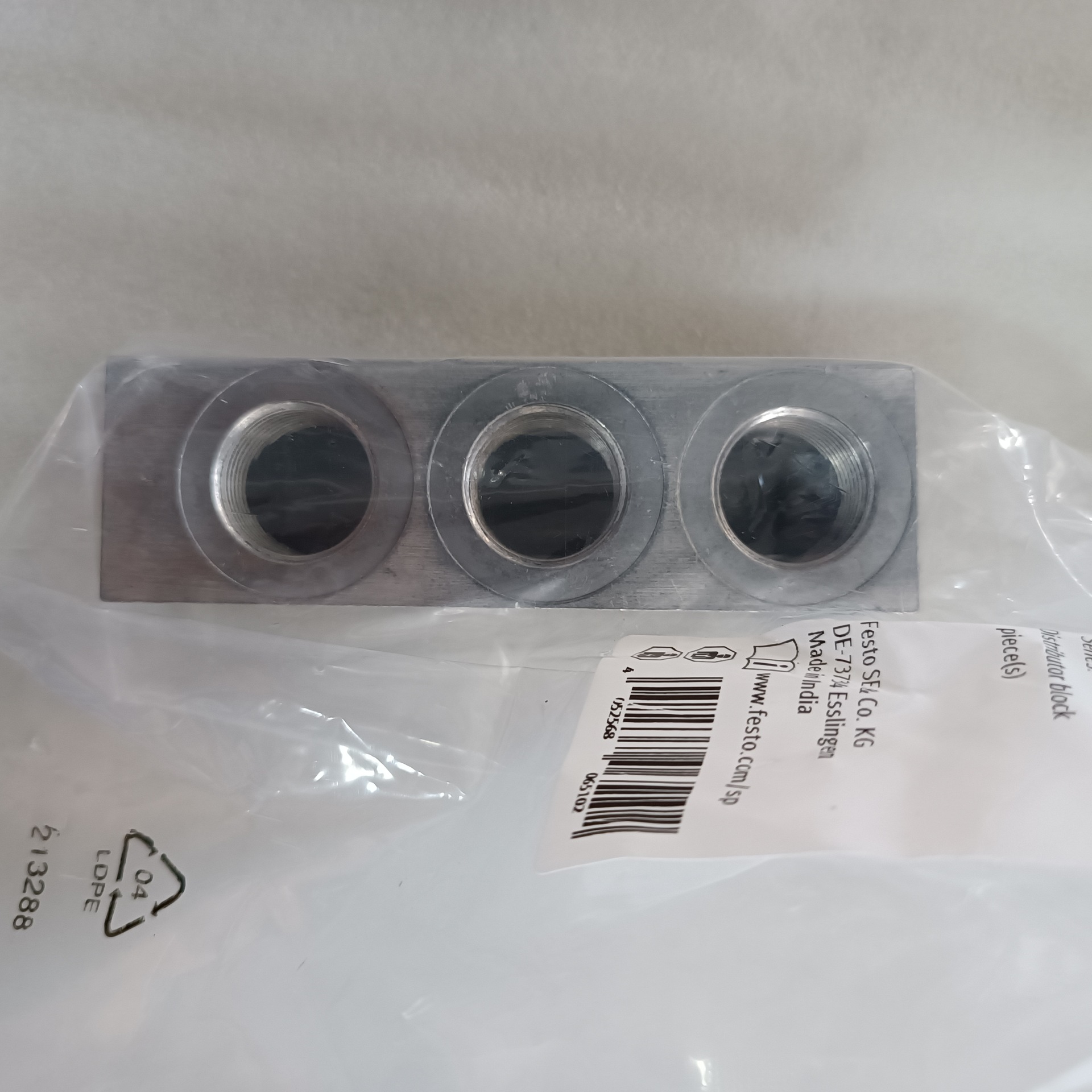 费斯托伸缩气缸 ADN-32-25-A-P-A FESTO 单作用方形气缸