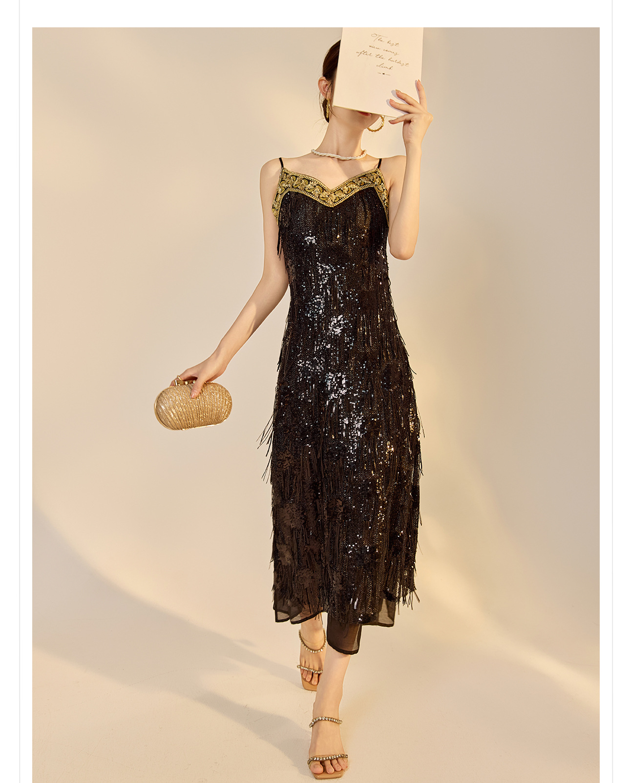 Đầm maxi nữ thắt eo phong cách Trung Hoa cổ điển đính cườm lưới thêu tua rua ZX N7012 — Đen Obsidian, Gạo hạnh nhân chi tiết 14