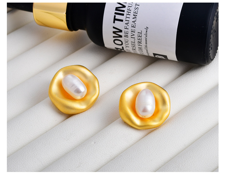1 Pair Quantity 1 Pair Freshwater Pearl Copper Geometric Ear Studs