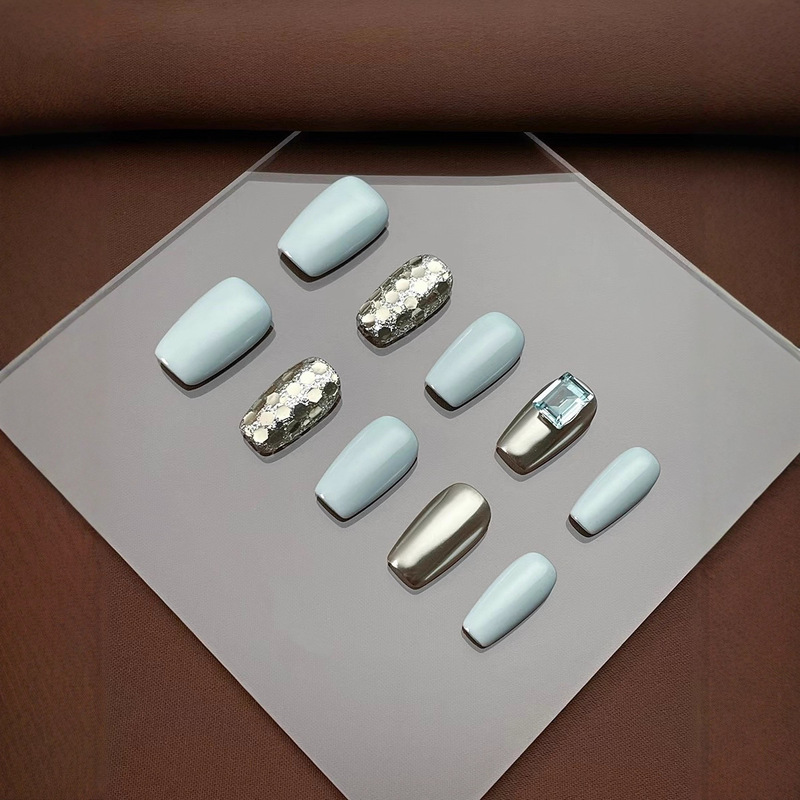 [Made in Shenzhen] Ice Blue Silver Diamond Handmade Wearable Nails, High-End Whitening Manicure, Removable Finished Products Wholesale